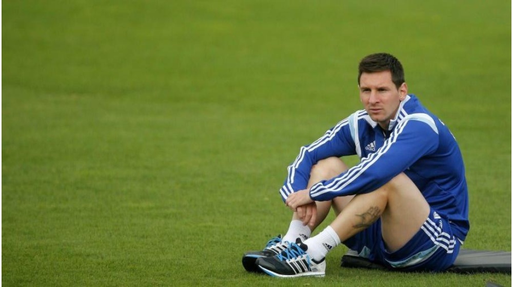 Lesión de espalda tendría a Messi fuera de la Copa Centenario