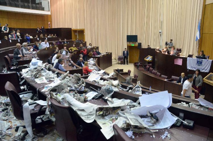 nqn legislatura - la cámara de diputados aprobó el endeudamiento ba