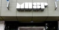 ATE Turismo bloquea el edificio de Hacienda en Neuquén capital
