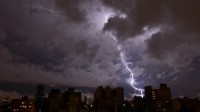 La AIC alerta sobre posibles tormentas eléctricas y granizo en Neuquén