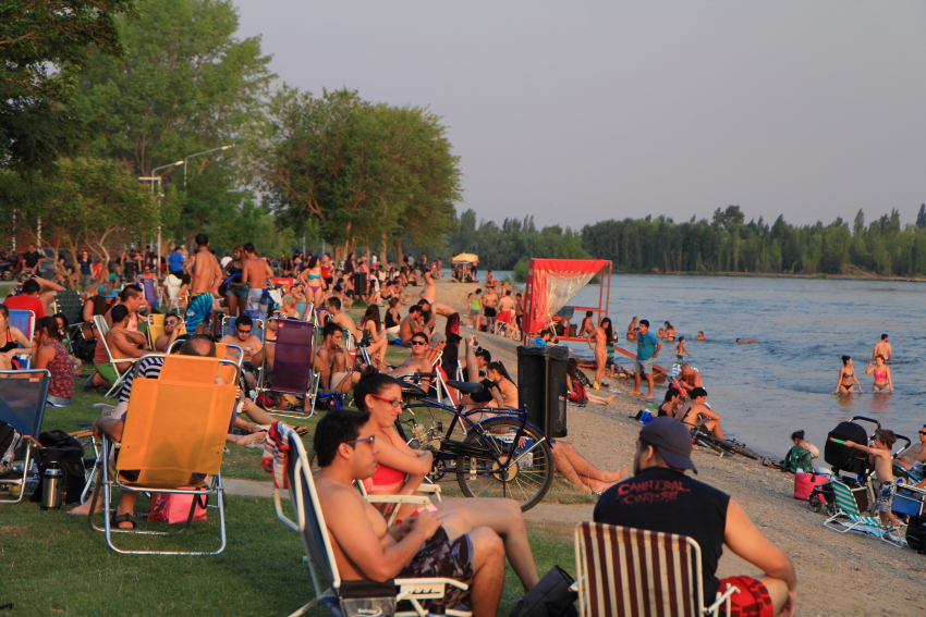 Más de 60 mil personas fueron a los balnearios en el primer fin de semana de la temporada