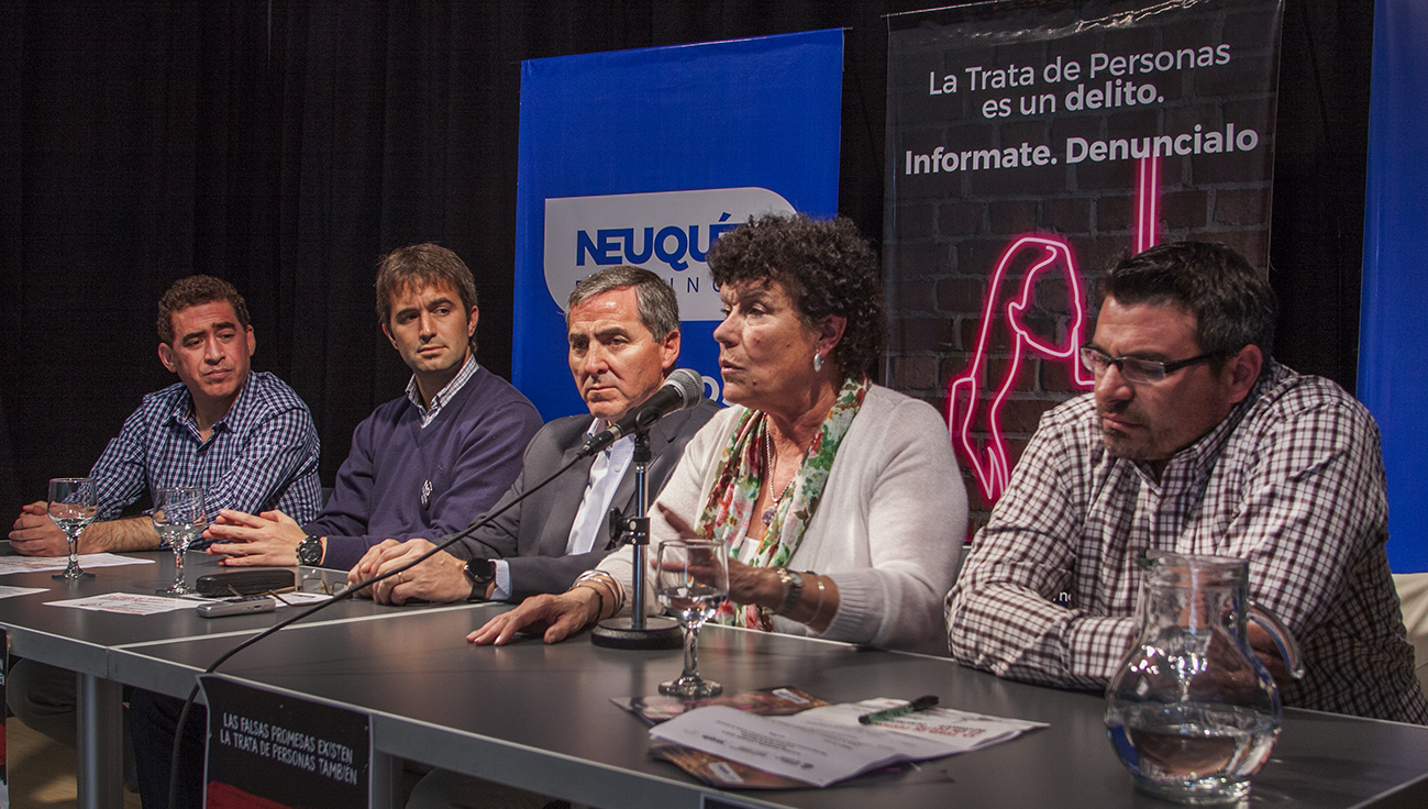 20-06-2016 Neuquen... Sala Alicia Fernandez Rego... Conferencia