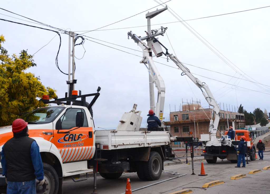 El servicio eléctrico de la ciudad pudo ser normalizado en su totalidad