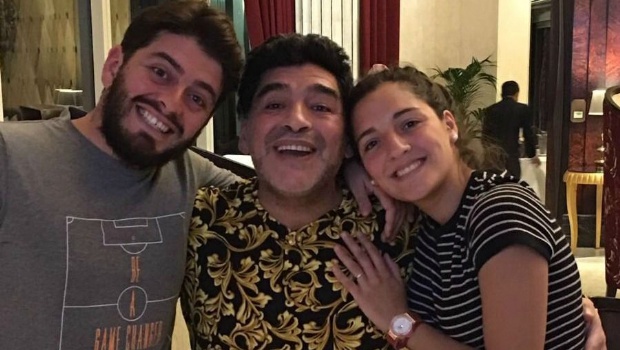 Maradona festejó su cumpleaños a puro baile