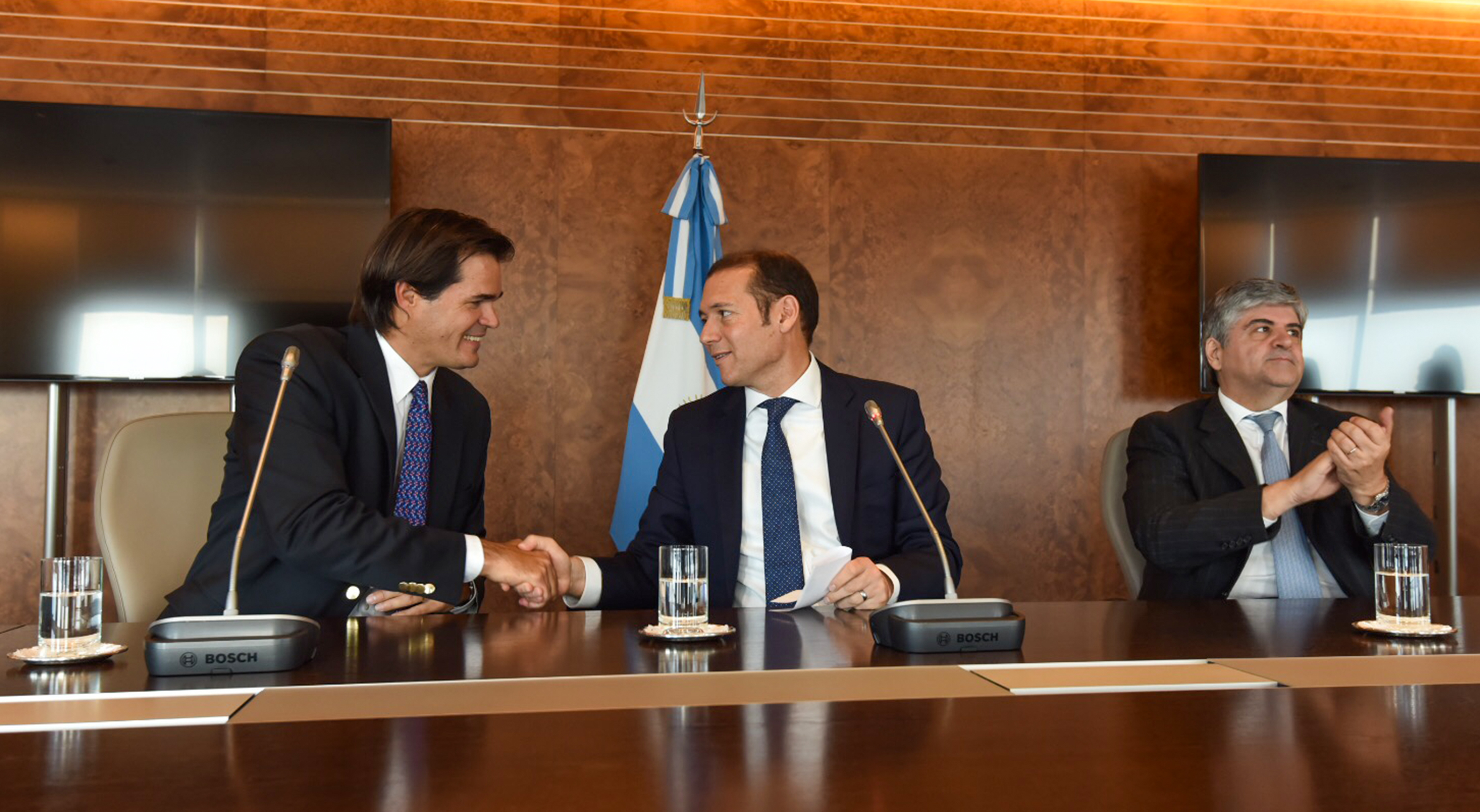 15-08-2017 Buenos Aires...Se aprobó el acuerdo entre YPF y Shel