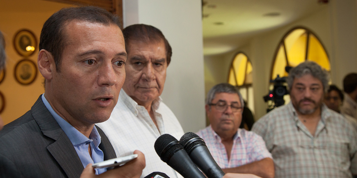 Neuquen 024-Marzo-2016... El gobernador Omar Gutierrez se reuni