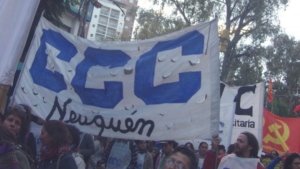 Movimientos sociales marchan a 20 años del estallido argentino