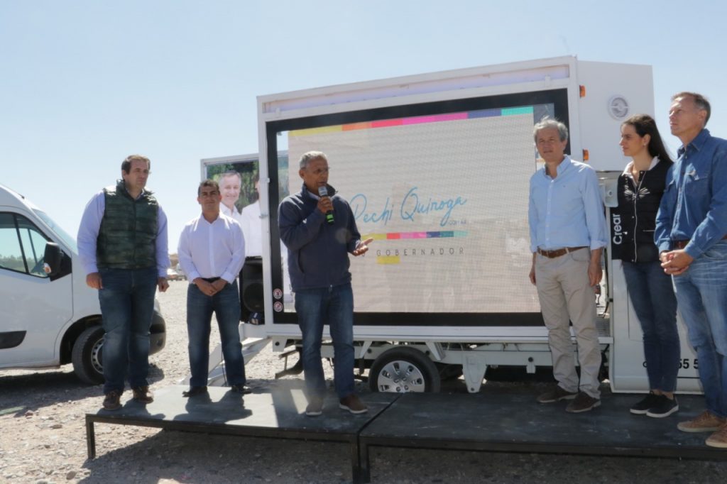 Quiroga presentó el plan de infraestructura vial y conectividad para toda la provincia