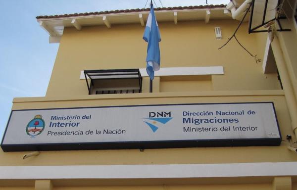 Organizaciones de DD.HH alertan por «violación» de derechos de la población migrante