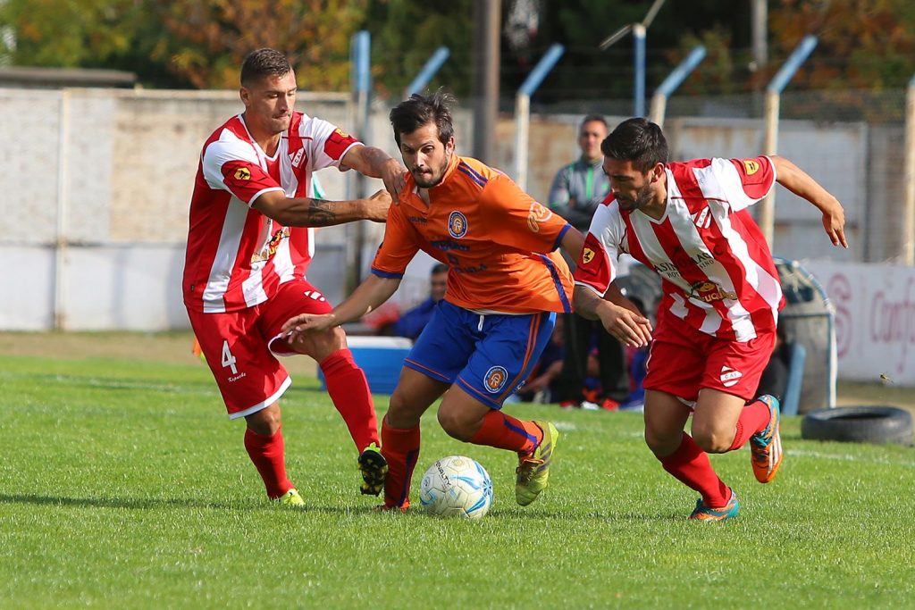 Independiente de Neuquén incluyó un jugador expulsado