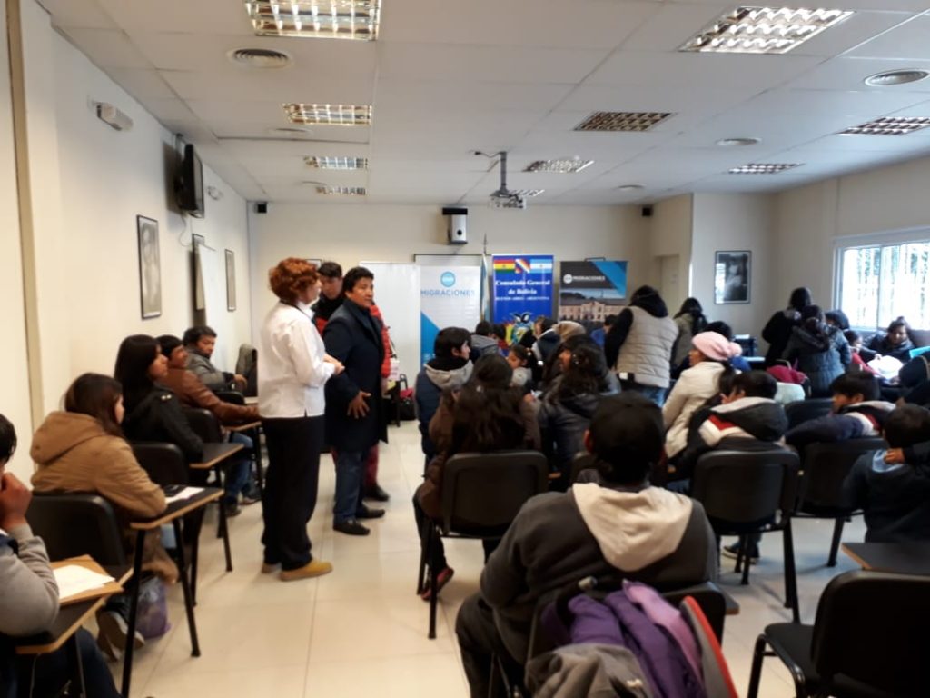 El consulado itinerante continúa para los ciudadanos peruanos
