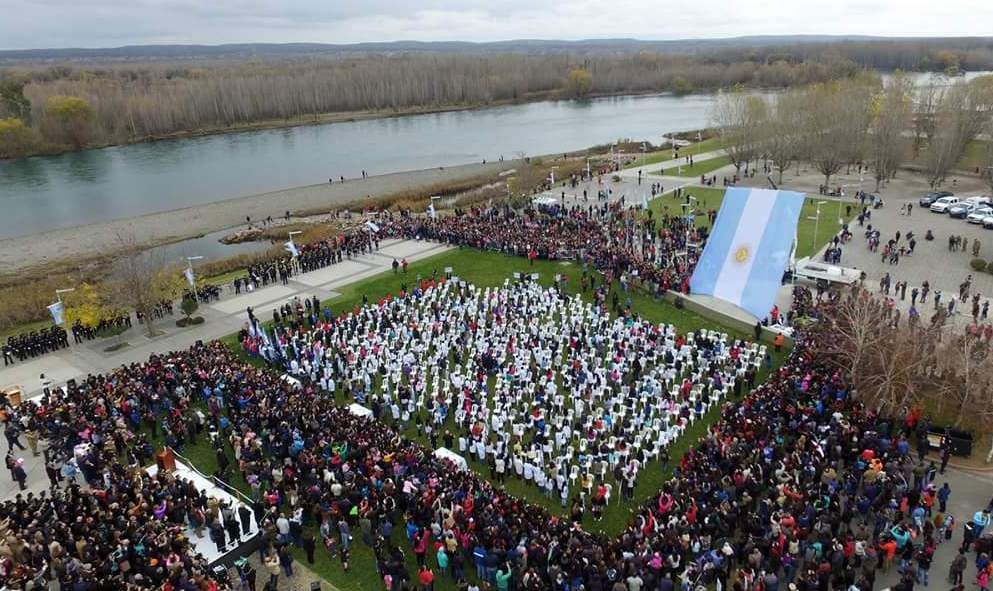 La promesa a la bandera en el Ruca Che se canceló de manera definitiva