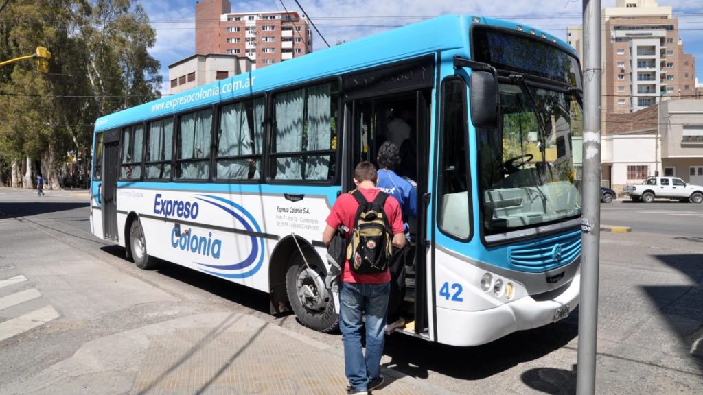 Por la crisis que generó la pandemia, la empresa Expreso Colonia dejará de brindar el servicio en Centenario