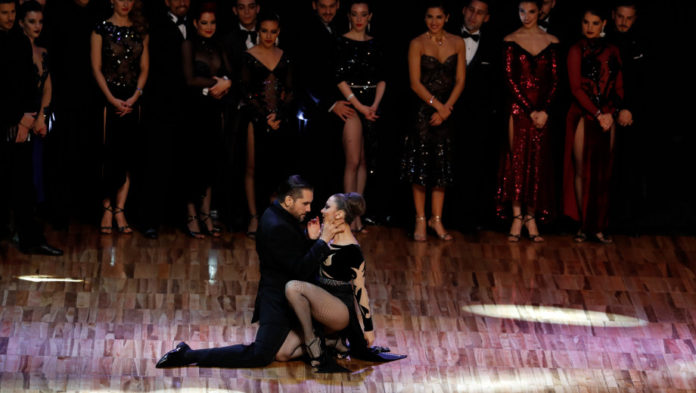 Fernando Rodríguez and Estefanía Gómez compete in the Stage catego