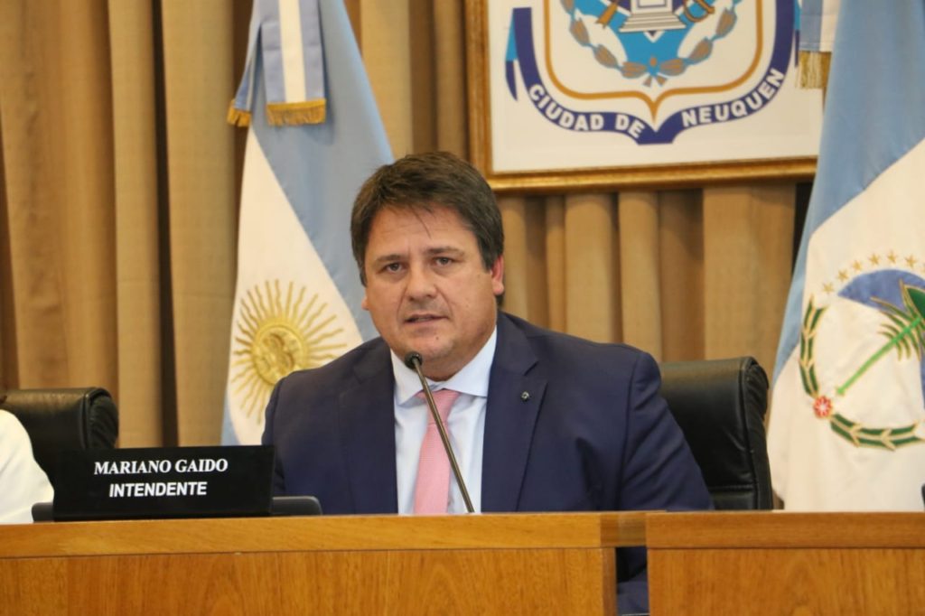 Gaido afirmó que no vetará la ordenanza en caso de que aprueben las apps de traslado