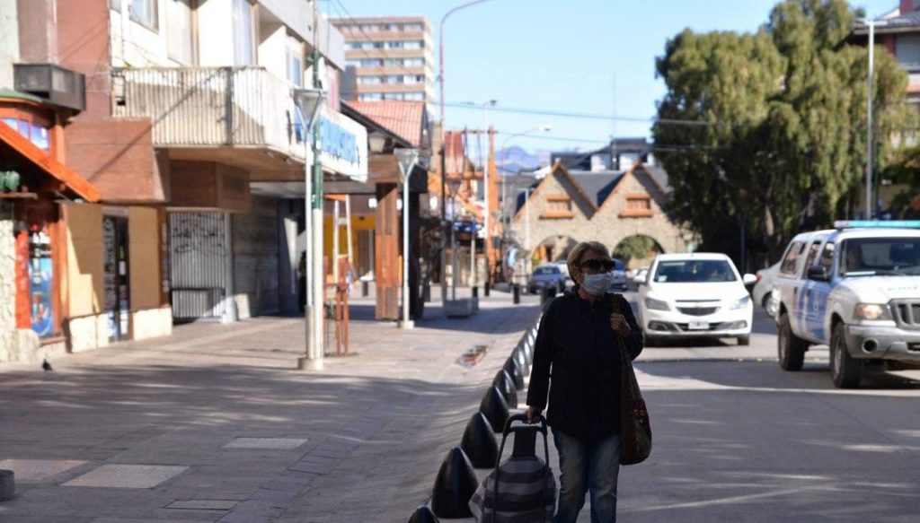 Bariloche y Dina Huapi extienden las medidas preventivas