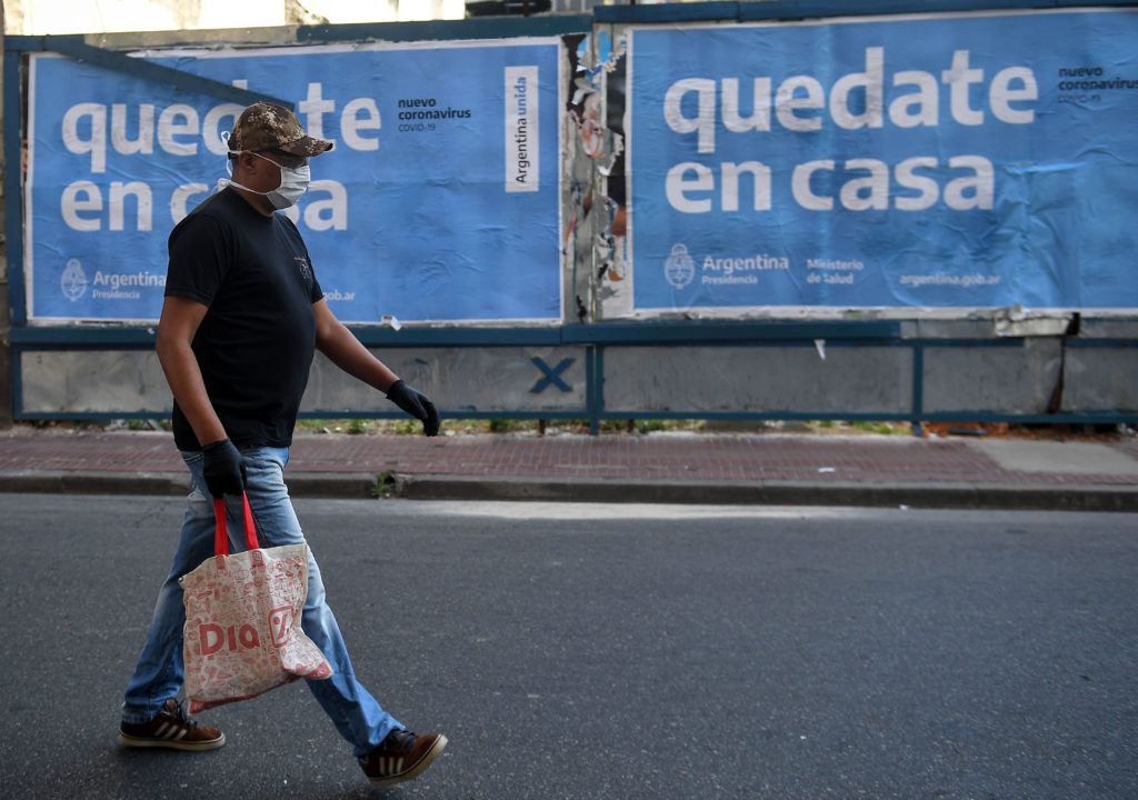 Argentina registró un récord de muertes y superó la barrera de las 5 mil fallecidos