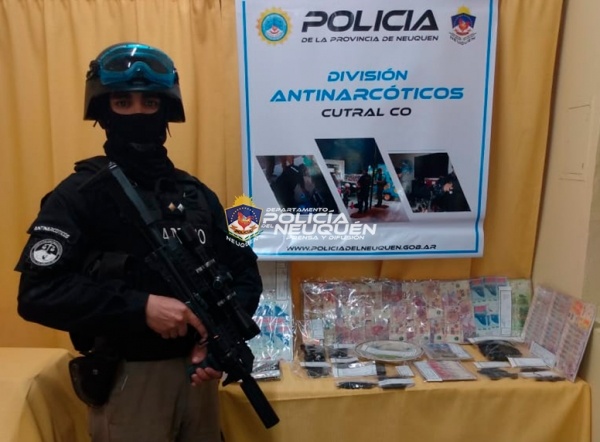 Desarticularon tres kioscos narcos en Cutral Co