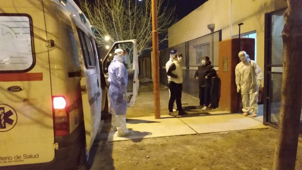 Un geriátrico de Fernández Oro registró 45 casos de coronavirus