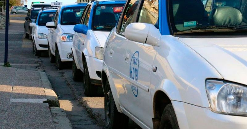 Amenazó con un arma a un taxista por pedirle que use el barbijo