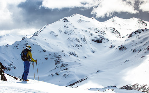 Un hombre perdió la vida en una avalancha en el centro Baguales