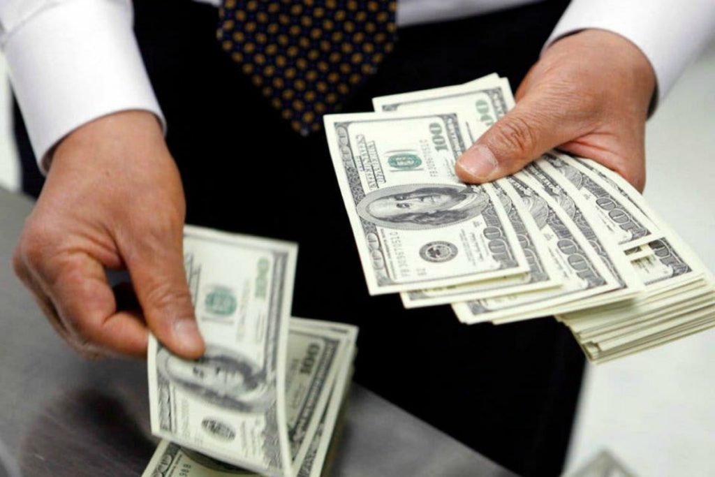¿Quiénes están autorizados a comprar el cupo mensual de 200 dólares?