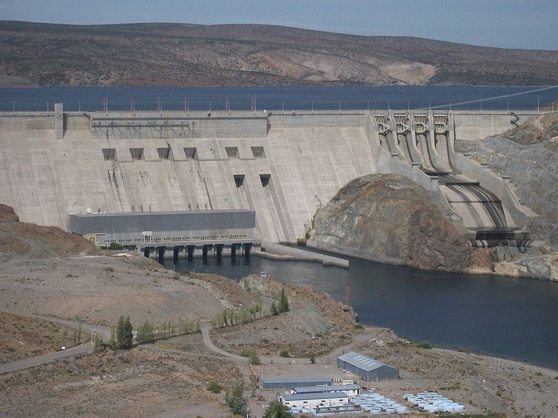 López Raggi aseguró que Neuquén necesita construir represas