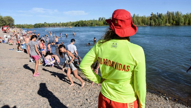 Temporada de Verano: Abren preinscripción a la reválida de guardavidas