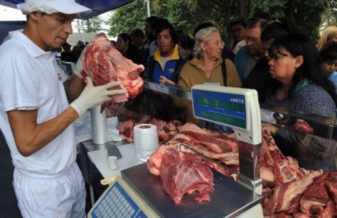 El Gobierno analiza la vuelta del programa «Carne para todos»
