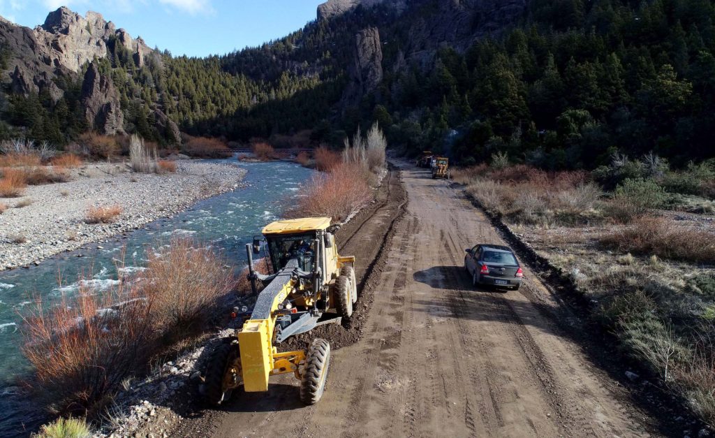 El gobierno provincial firmó el contrato para la pavimentación de la ruta 65