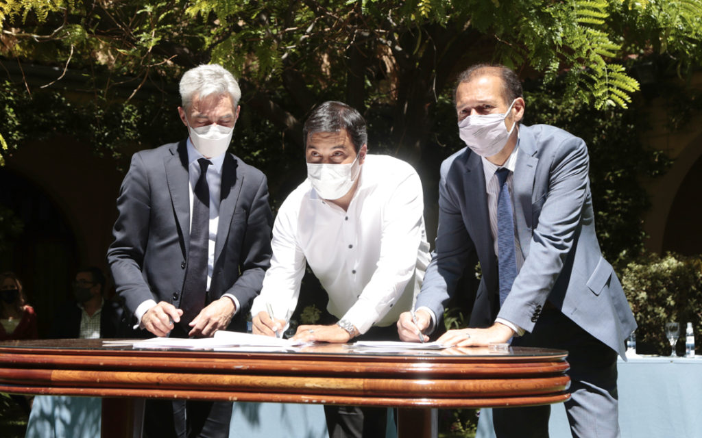 Gutiérrez y Meoni firmaron convenios para el desarrollo de terminales de pasajeros en la provincia
