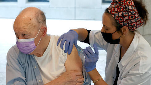 La ANMAT aprobó la vacuna Sinopharm para mayores de 60 años