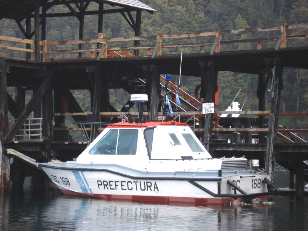 Apuntan al accionar de prefectos por la muerte de un joven en el lago Lácar