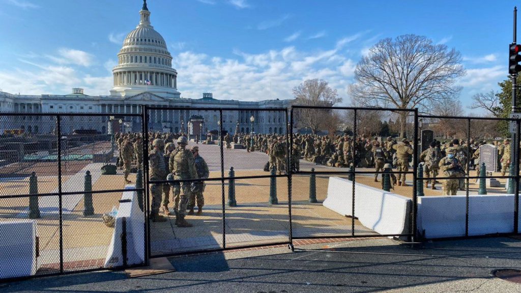 Arrestaron a un hombre que intentó entrar armado al centro de Washington