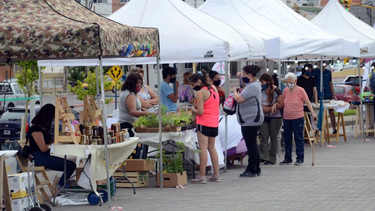 La Feria Neuquén Emprende tendrá una edición especial este lunes