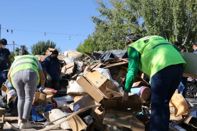 Comenzó el operativo de limpieza «Puerta a Puerta» en Parque Industrial