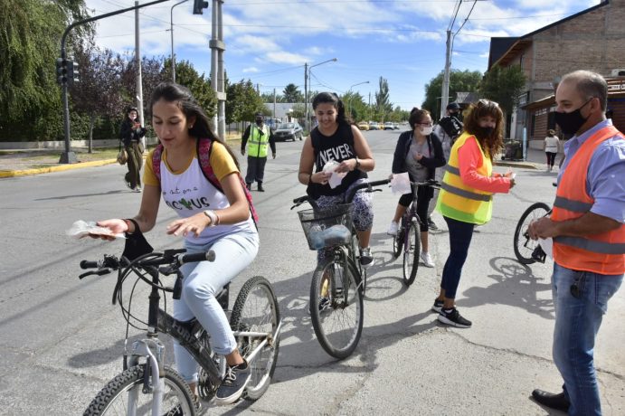 Concientizan a los ciclistas en normas de tránsito y medidas de seguridad