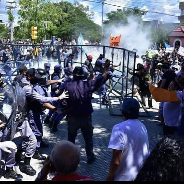 Incidentes en una protesta contra la vuelta a la Fase 1 en Formosa