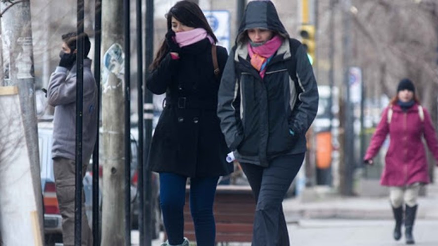 Tras las temperaturas cálidas, vuelve el frío polar al Alto Valle