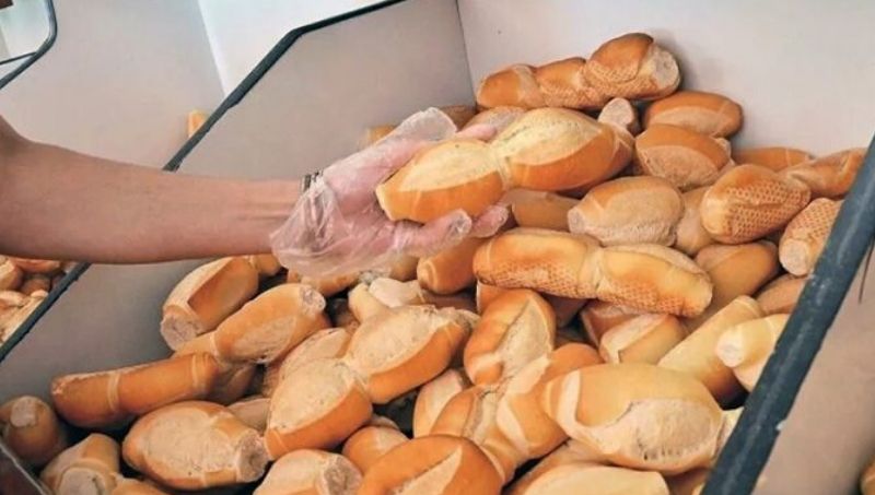 El Gobierno acordó con los panaderos el kilo de pan a $270