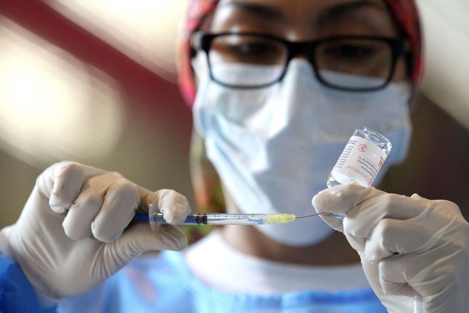 Se autorizó el uso de emergencia de la vacuna del laboratorio CanSino