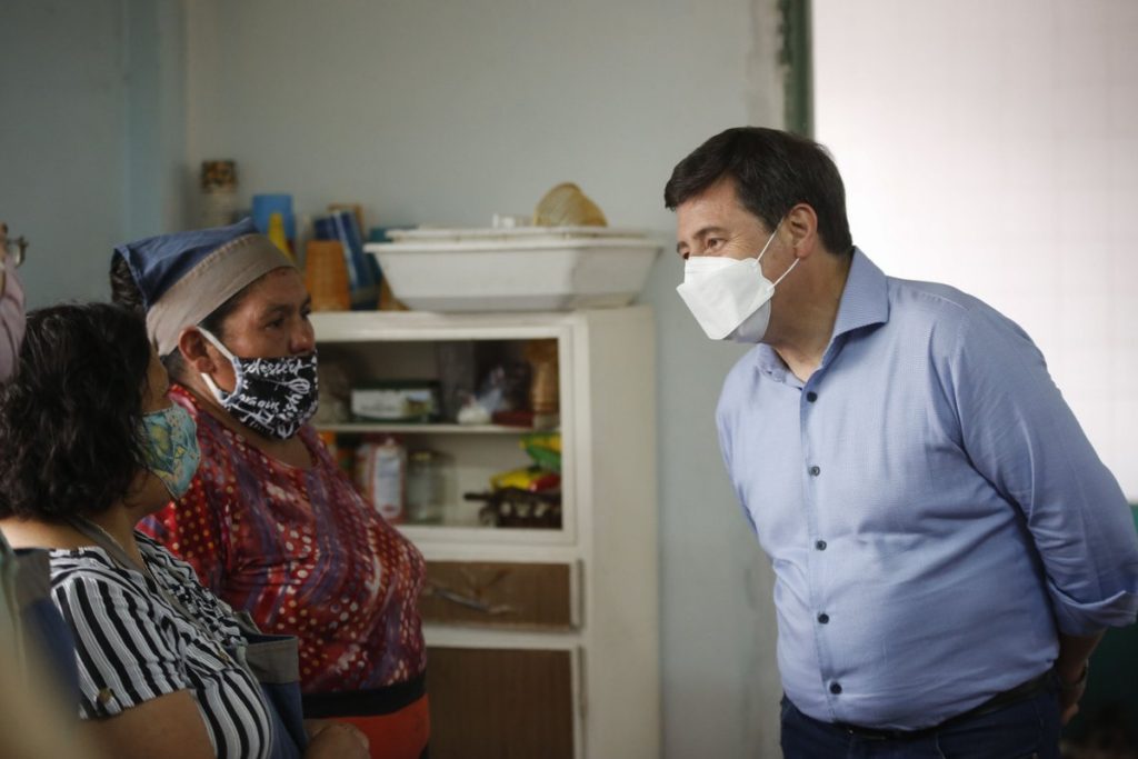 Arroyo confirmó asistencia alimentaria y económica para Neuquén