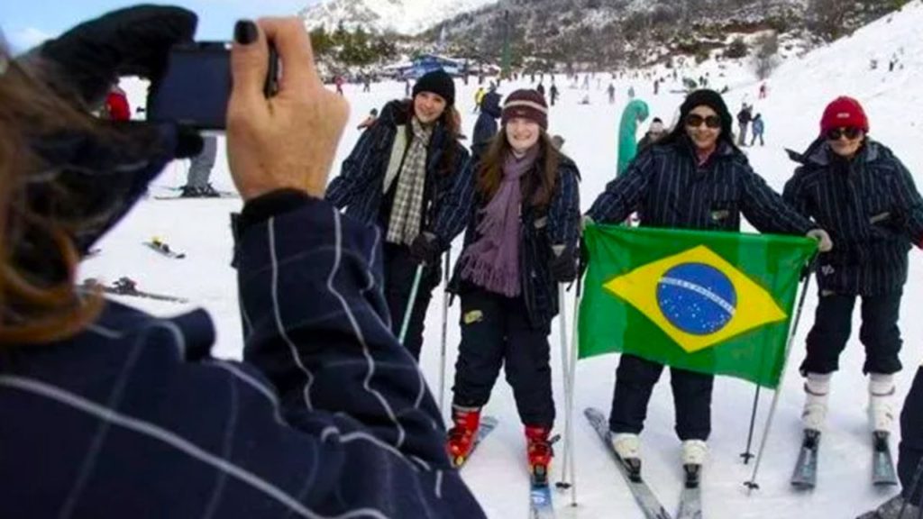 Temporada invernal: Neuquén pide habilitar la llegada de visitantes extranjeros que estén vacunados