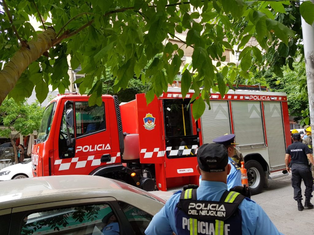 Se incendió una casa en el barrio Bouquet Roldán y murieron dos gatos