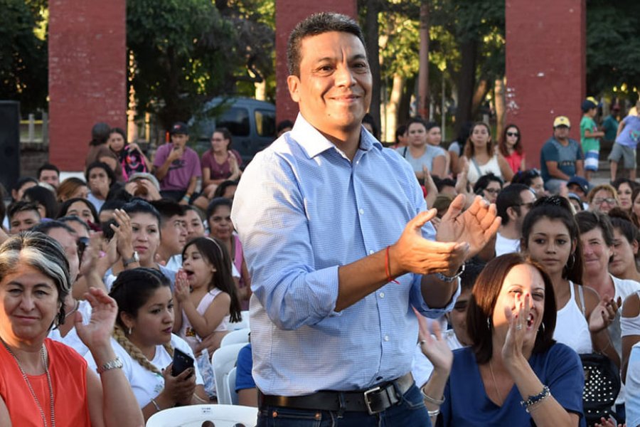 Escobar: «La gente tiene que arriesgarse y votar a los que no gobernamos nunca»