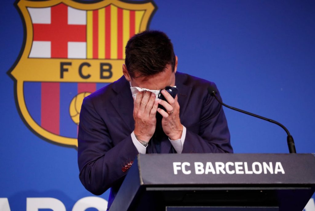Emocionado hasta las lágrimas, Messi se despidió del Barcelona