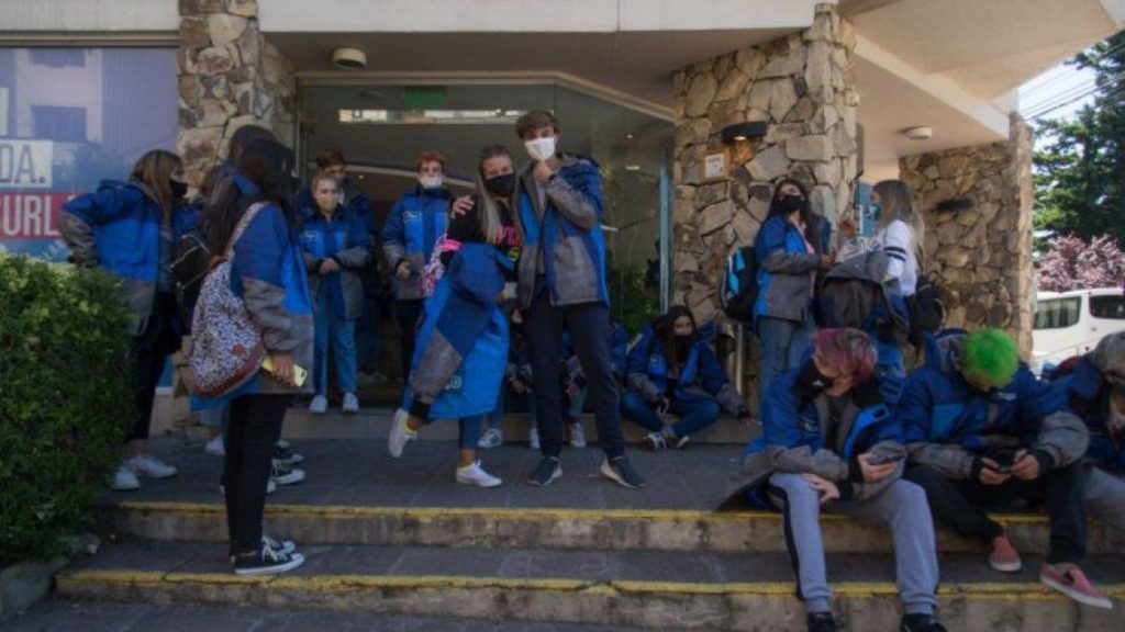 Bariloche quiere los viajes de egresados antes de abrir los boliches