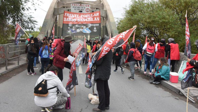 Vecinos autoconvocados juntan firmas para prohibir los cortes de ruta