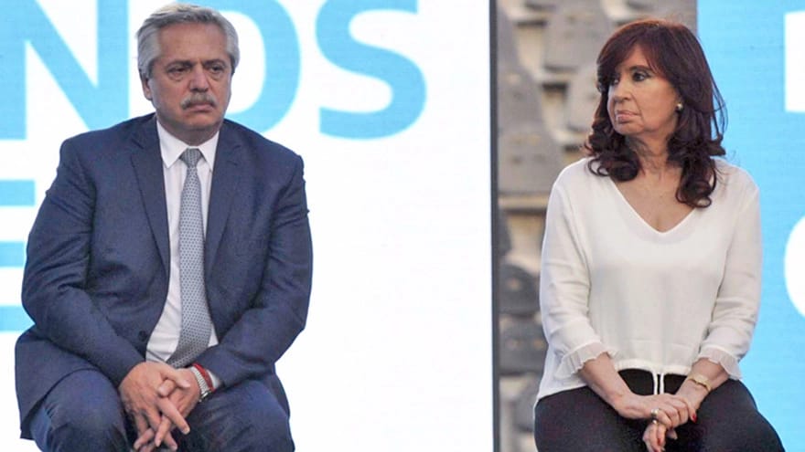 En una carta pública Cristina Kirchner le exigió al presidente que haga cambios en su Gabinete