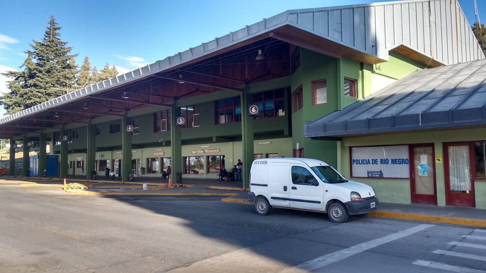 Se firmaron los convenios para la construcción de las terminales de Bariloche y San Antonio Oeste